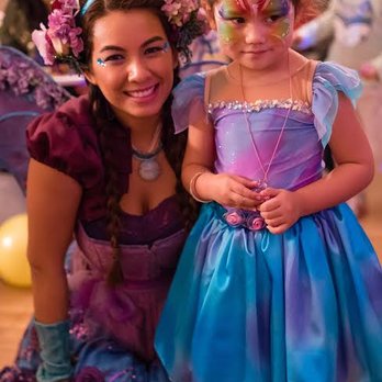 Happily Ever Laughter - pic with Miss Emerald - Party Characters Near Me Happily Ever Laughter - pic with Miss Emerald - Party Characters Near Me