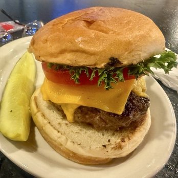 Dark Horse Restaurant - An excellent cheeseburger - American Near Me - Findlay, Ohio
