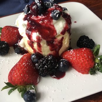 Farm Country Kitchen - Blackberry ricotta cheesecake - American Near Me - Riverhead, New York