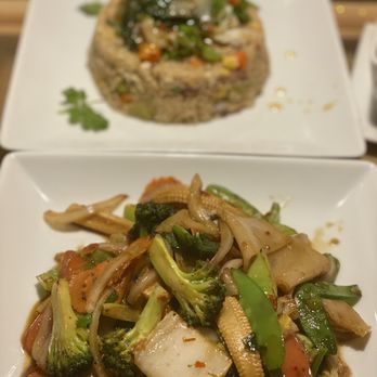 Tida Thai - Crabmeat Fried Rice and veggie Drunken Noodles (spicy) - Thai Near Me - Virginia Beach, Virginia