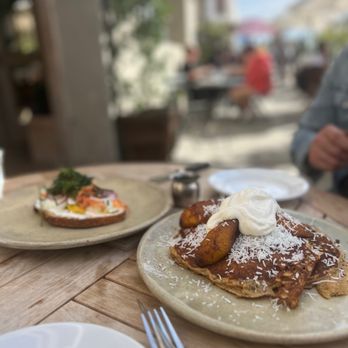 Fig Tree - Amazing breakfast - Cafes Near Me - Los Angeles, California Fig Tree - Amazing breakfast - Cafes Near Me - Los Angeles, California