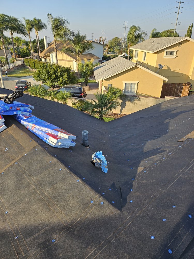 Slide of Citizen Premier Roofing