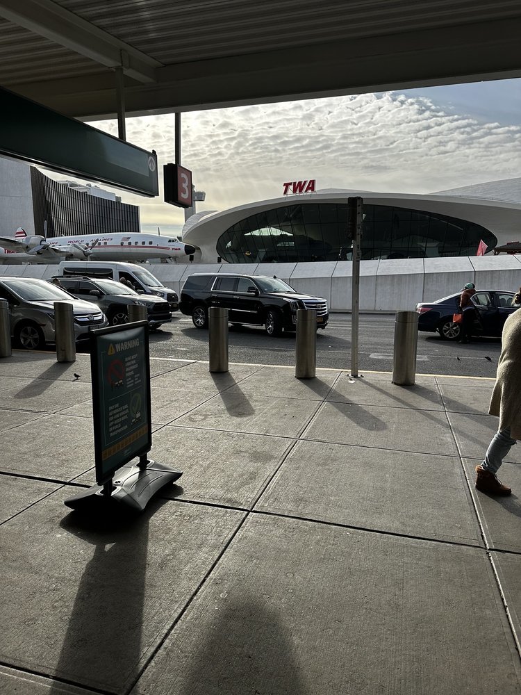 CAREY LIMOUSINE Updated August 2024 14 Reviews 2710 49th Ave