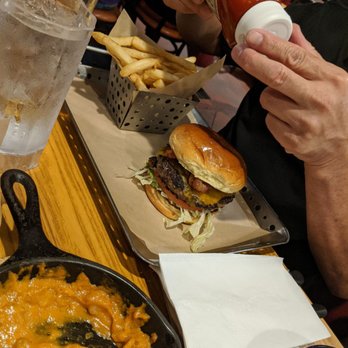 Chili's - Bacon burger - Tex-Mex Near Me - Mililani, Hawaii