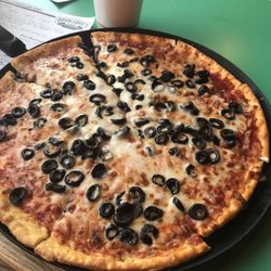DoubleDave's Pizzaworks - Flat crust, and the sauce was great! Fabulous ranch too.
