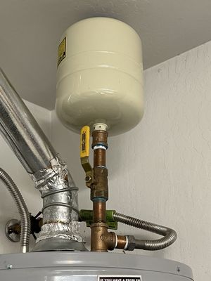 Lutz Plumbing Logo