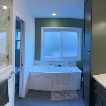Goodrich Renovations - Master Bath After - General Contractors Near Me - Beaverton, Oregon