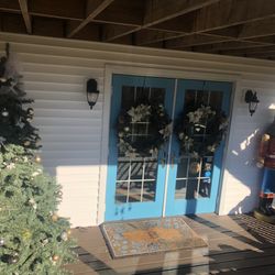 Branford River Resort and Spa - Riverside Door Entrance, Look at the Holliday Cheer! Makes me happy