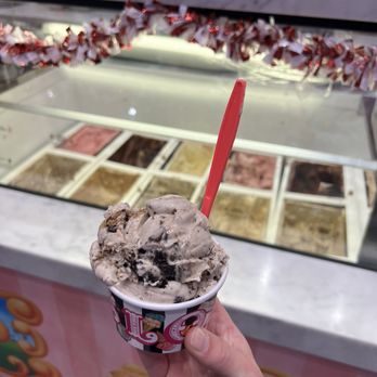 Sloan's Ice Cream - Cookie Monster ice cream - Ice Cream & Frozen Yogurt Near Me - Las Vegas, Nevada Sloan's Ice Cream - Cookie Monster ice cream - Ice Cream & Frozen Yogurt Near Me - Las Vegas, Nevada
