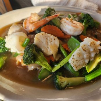 Neung Thai Kitchen - Thai Near Me - Ardsley, New York Neung Thai Kitchen - Thai Near Me - Ardsley, New York