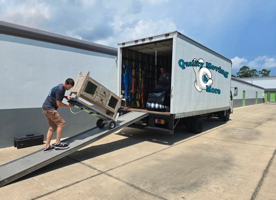 All Inclusive Rate 3 Men Crew $225.00 Hr. ​3 Men Crew - To Make the process even smoother, we offer a Full Service Packing Rate which includes all Boxes, Equipment and all Materials to pack your belongings safely and securely.