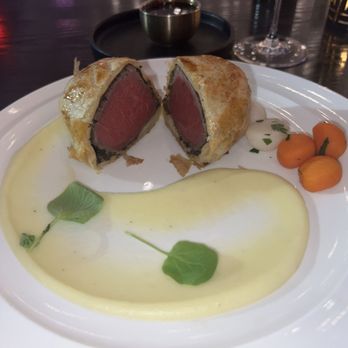 Gordon Ramsay Hell's Kitchen - Beef Wellington - New American Near Me - Miami, Florida Gordon Ramsay Hell's Kitchen - Beef Wellington - New American Near Me - Miami, Florida