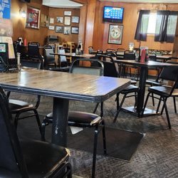 Old Tavern Inn - Restaurant area