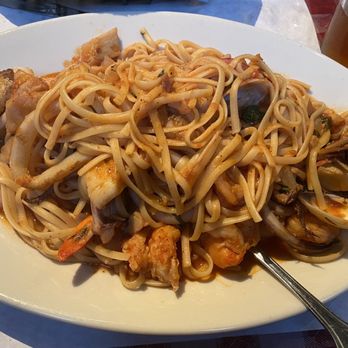 Frankie Johnnie & Luigi Too - Linguine Frutti di Mare - Italian Near Me - Dublin, California Frankie Johnnie & Luigi Too - Linguine Frutti di Mare - Italian Near Me - Dublin, California
