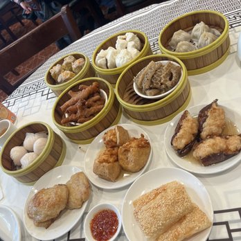 Jumbo Seafood Restaurant - dim sum spread - Seafood Near Me - Boston, Massachusetts Jumbo Seafood Restaurant - dim sum spread - Seafood Near Me - Boston, Massachusetts