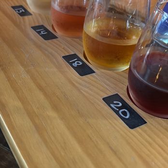 Valley View Hills Winery - Wine flight - Riesling, blush, peach, and blackberry wines. - Wineries Near Me - Sugar Grove, Ohio Valley View Hills Winery - Wine flight - Riesling, blush, peach, and blackberry wines. - Wineries Near Me - Sugar Grove, Ohio