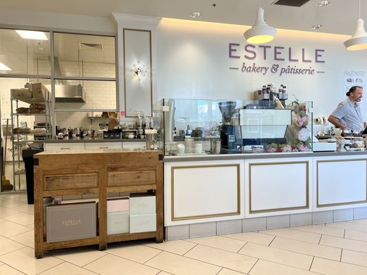 Estelle Bakery & Pâtisserie by null