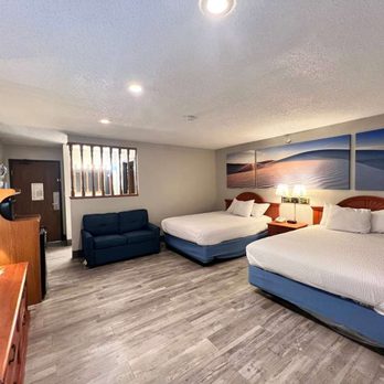 Days Inn by Wyndham Clearfield - Guest room - Hotels Near Me - Clearfield, Utah Days Inn by Wyndham Clearfield - Guest room - Hotels Near Me - Clearfield, Utah