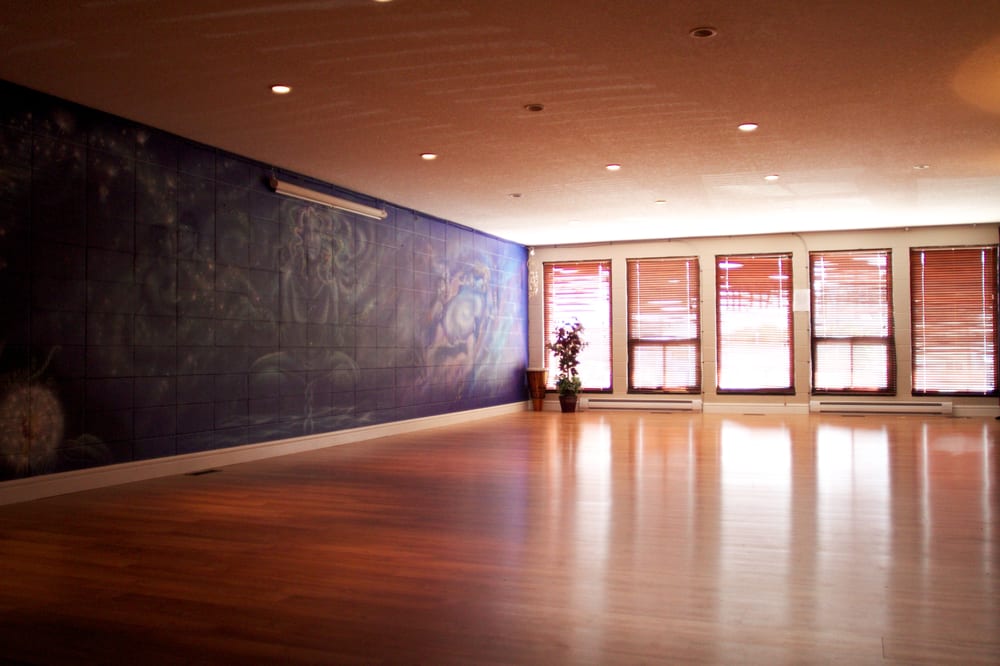 Healing Connections Logo