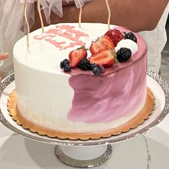 Layered Cakerie - Cake - Bakeries Near Me - Montclair, California Layered Cakerie - Cake - Bakeries Near Me - Montclair, California