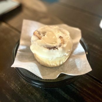Vanessa's Coffee Shop - Cinnamon Roll - Coffee & Tea Near Me - Saint Cloud, Florida