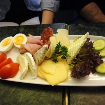 Kavárna Slavia - Cafes Near Me - Praha 1, Puerto Rico