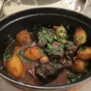 Les Cocottes - Beef stew with red wine, potatoes and mushrooms - Bistros Near Me - Paris, 01