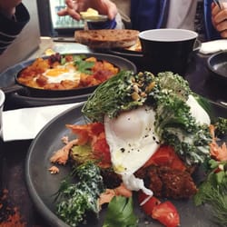 Baked eggs and salmon toast