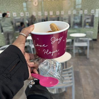 Yogurtland - Ice Cream & Frozen Yogurt Near Me - Compton, California