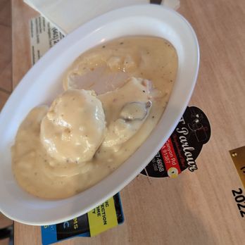 Halfway House Cafe - Biscuit and gravy - American Near Me - Santa Clarita, California Halfway House Cafe - Biscuit and gravy - American Near Me - Santa Clarita, California