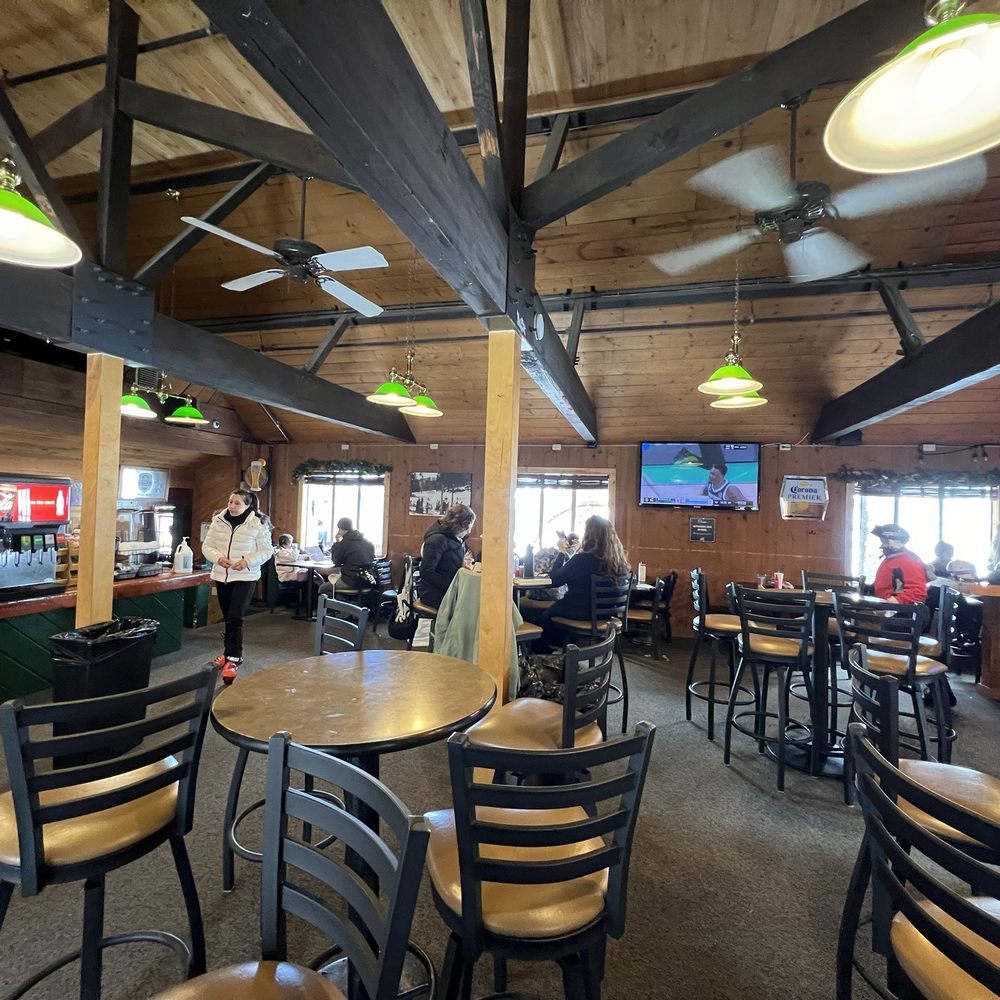 Bullwheel Bar and Grill - Cozy - American Near Me - Wrightwood, California