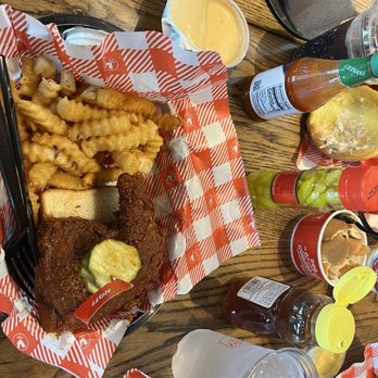 Hattie B's Hot Chicken - Atlanta East - Quarter bird - Chicken Shop Near Me - Atlanta, Georgia Hattie B's Hot Chicken - Atlanta East - Quarter bird - Chicken Shop Near Me - Atlanta, Georgia