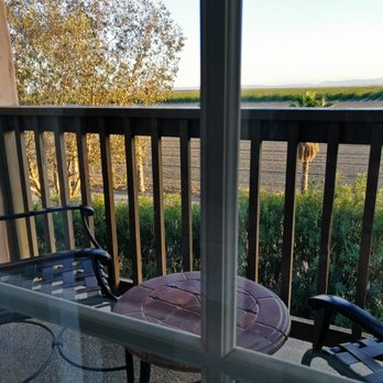 Harris Ranch - balcony in some rooms - Hotels Near Me - Coalinga, California Harris Ranch - balcony in some rooms - Hotels Near Me - Coalinga, California