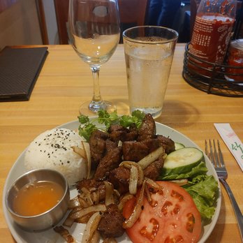 Saigon Cafe - Bo Luc Lac... tender steak cubes and veggies....yummy! - Vietnamese Near Me - Saint Louis, Missouri