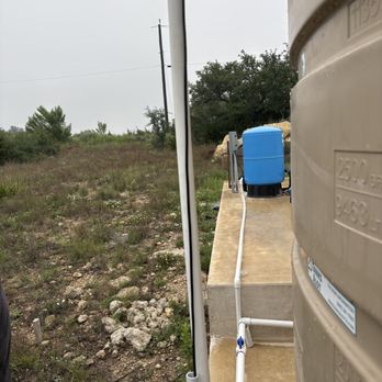 Viking Water Well - Exposed wiring in violation of electrical codes - Well Drilling Near Me - Bandera, Texas Viking Water Well - Exposed wiring in violation of electrical codes - Well Drilling Near Me - Bandera, Texas