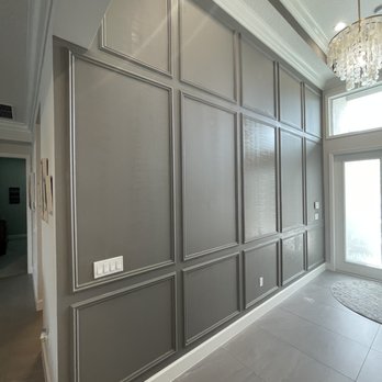 Modern Moulding - Entry way boxes - Interior Design Near Me Modern Moulding - Entry way boxes - Interior Design Near Me