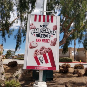 KFC - Fast Food Near Me - Woodcrest, California
