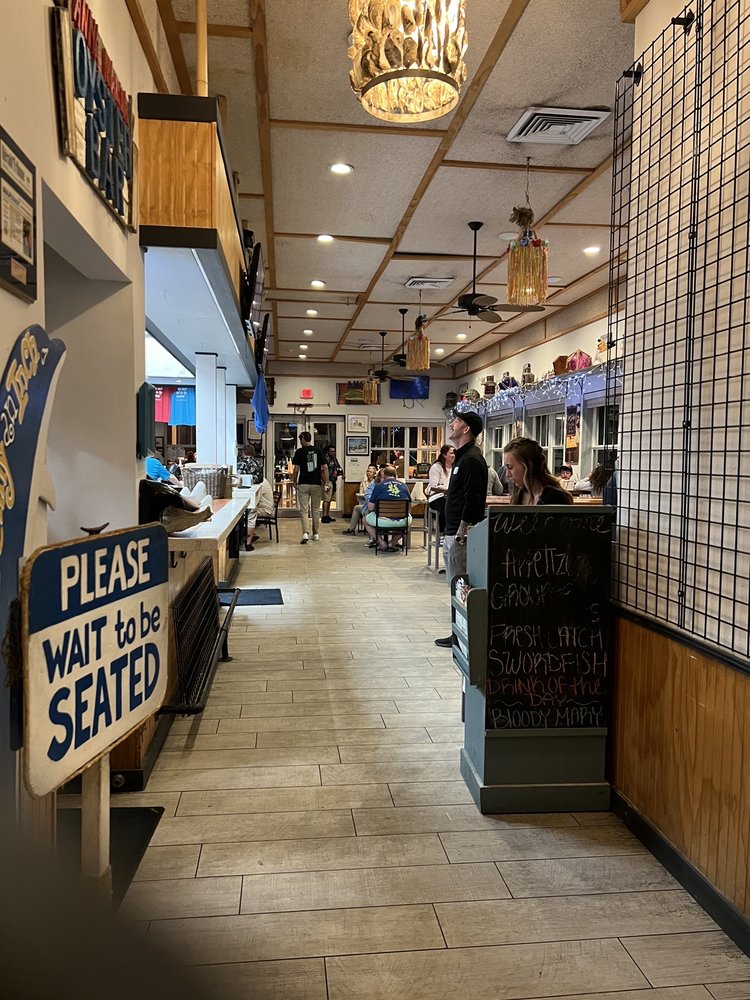 Anna Maria Oyster Bar - Pier