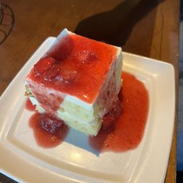 Strawberry Cream Cake