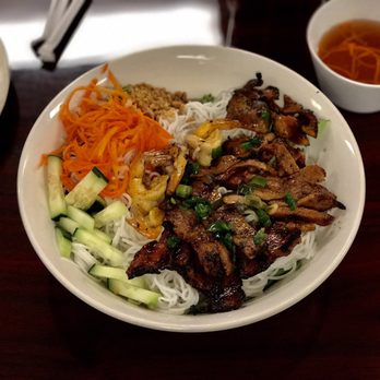 Pho Big Bowl - Grilled beef and shrimp vermicelli - Vietnamese Near Me - Watauga, Texas Pho Big Bowl - Grilled beef and shrimp vermicelli - Vietnamese Near Me - Watauga, Texas