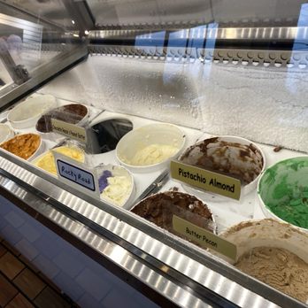 Village Creamery - Ice Cream & Frozen Yogurt Near Me - Niles, Illinois