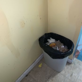 Hanscom Hotel - Two weeks worth of garbage that hadn't been changed once.... dirty - Hotels Near Me - Ocean City, New Jersey Hanscom Hotel - Two weeks worth of garbage that hadn't been changed once.... dirty - Hotels Near Me - Ocean City, New Jersey