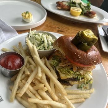 17 River Grille - American Near Me - Chagrin Falls, Ohio