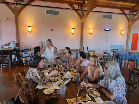 Willow Creek Winery & Farm by null