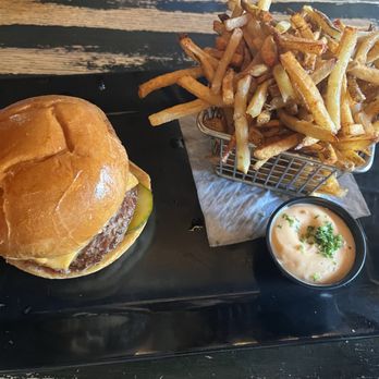 Little Bad Wolf - Bad Burger - American Near Me - Chicago, Illinois