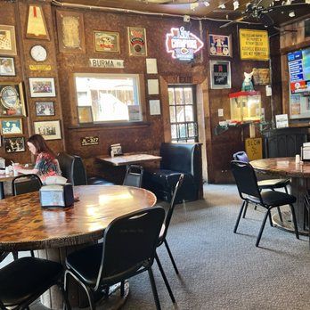 Ol Stuga - Seating - Bars Near Me - Lindsborg, Kansas