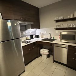 Residence Inn Jacksonville Downtown - Kitchen