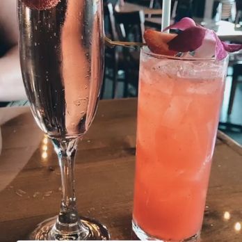The Hub Eats & Drinks - The bestie and Dragon Berry Mojito drinks - American Near Me - Sacramento, California