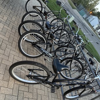 Bentwood Tavern - Bike parking - New American Near Me - New Buffalo, Michigan