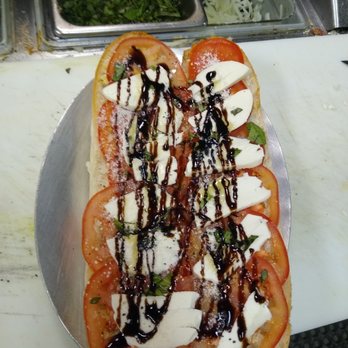 Mangia Apizza - Pizza Near Me - North Haven, Connecticut